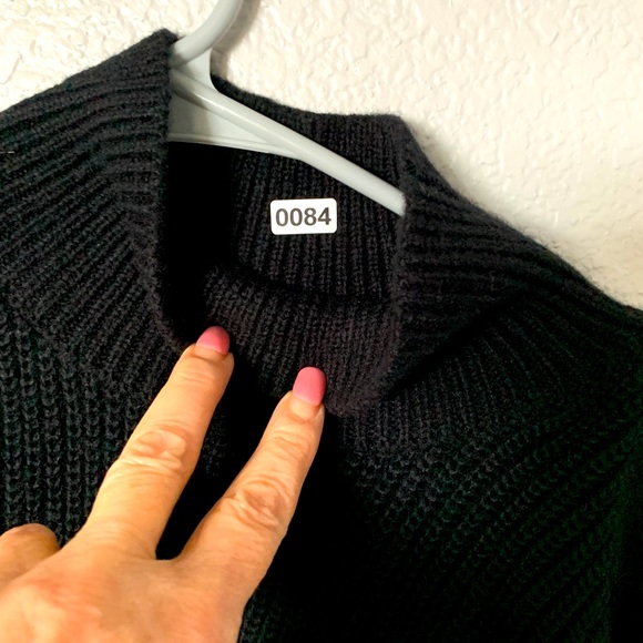 (V84) Venus Women’s Black Cold Shoulder Sweater Medium Long Sleeve Button Detail - Picture 10 of 10